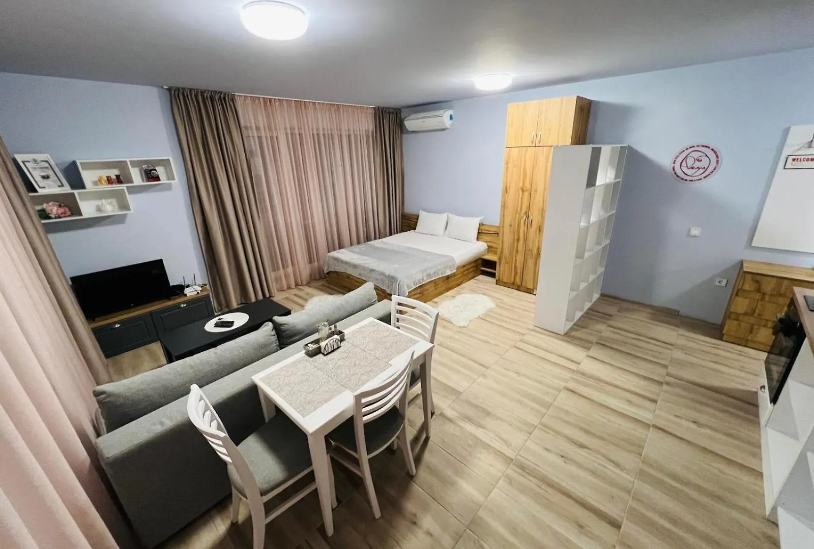 Академика Рент Студио 34 Varna Apartment