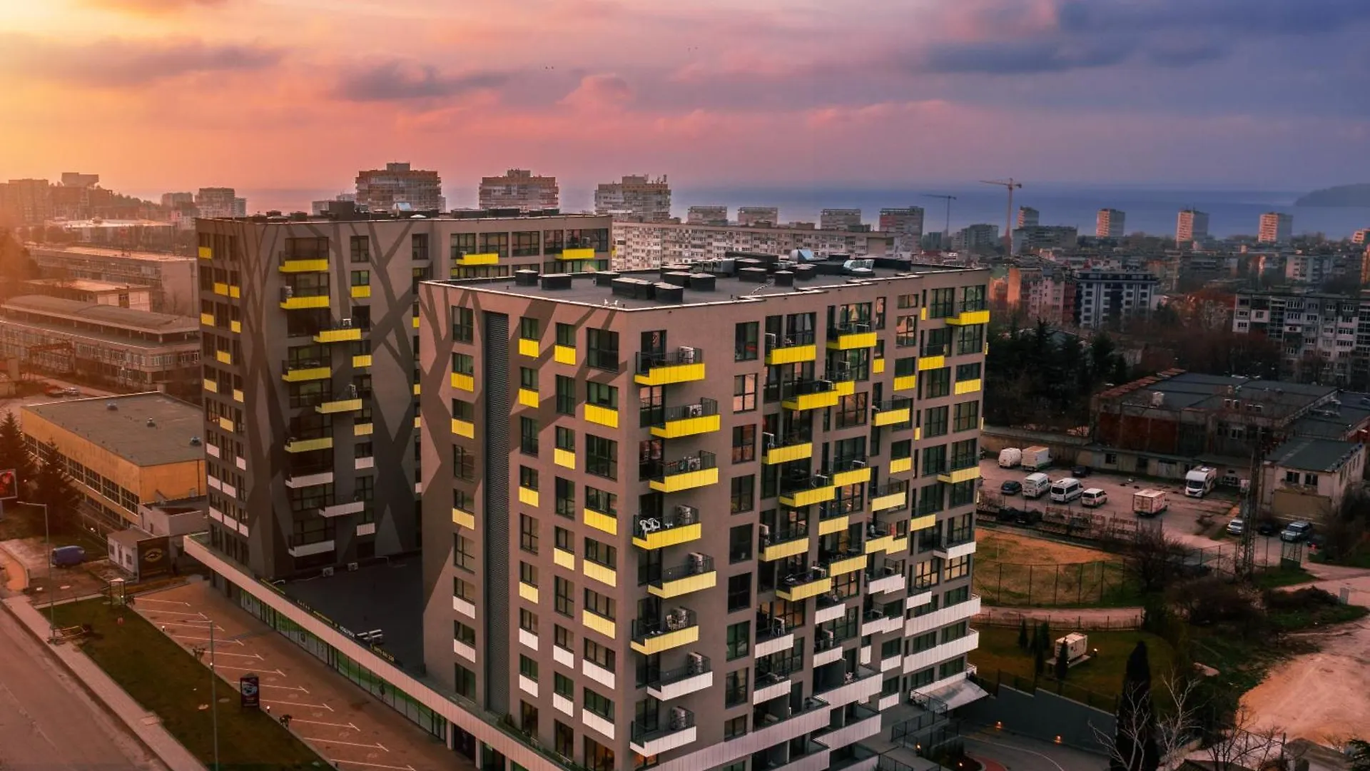 Академика Рент Студио 34 Varna